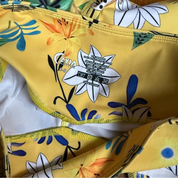 Zyia Active Yellow Floral Reflective Light n Tight 7/8 yoga Leggings Size 6-8 - Picture 7 of 7